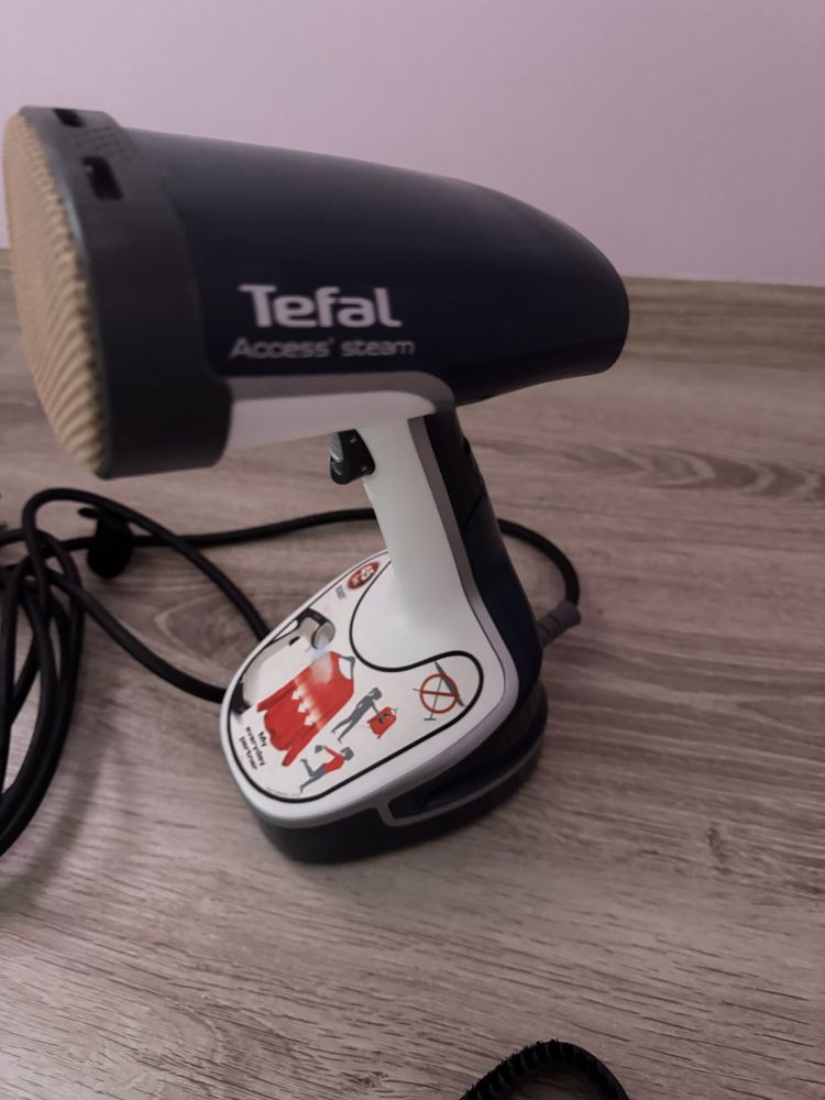 Уред за вертикално гладене с парa Tefal