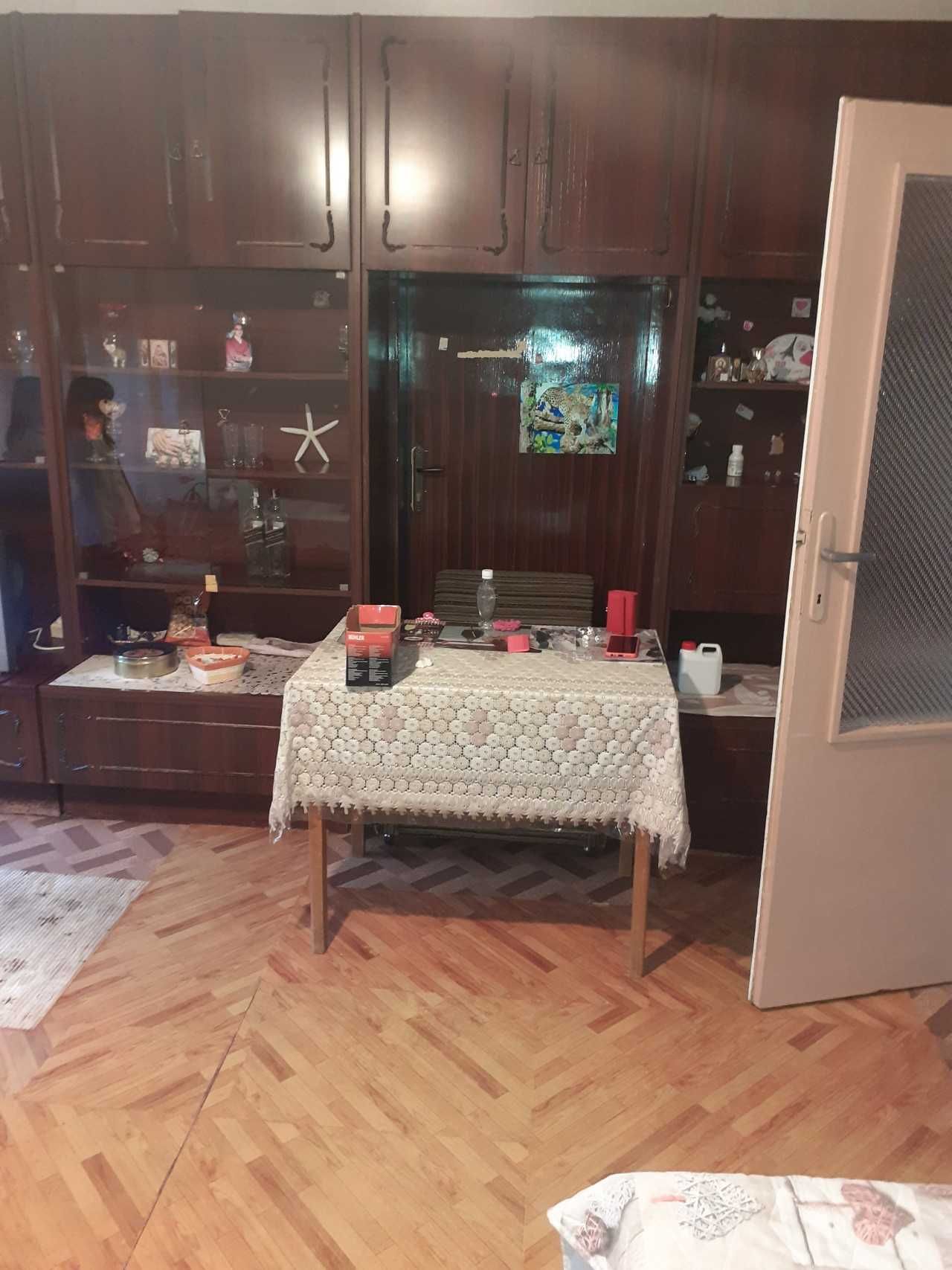 Двустаен апартамент в квартал Гагарин