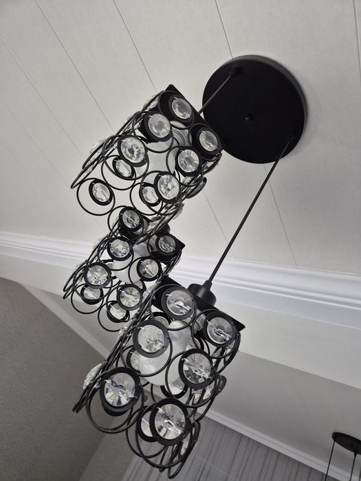 Люстра отдадим с лампочками