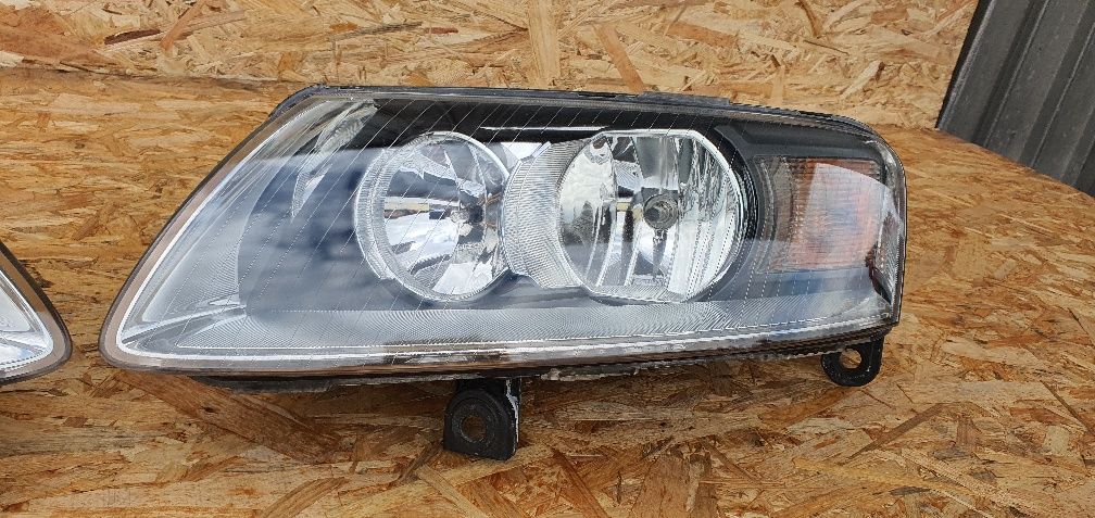 Far/Faruri Audi A6 C6 model 2004-2009 Originale HELLA Preț pe Set