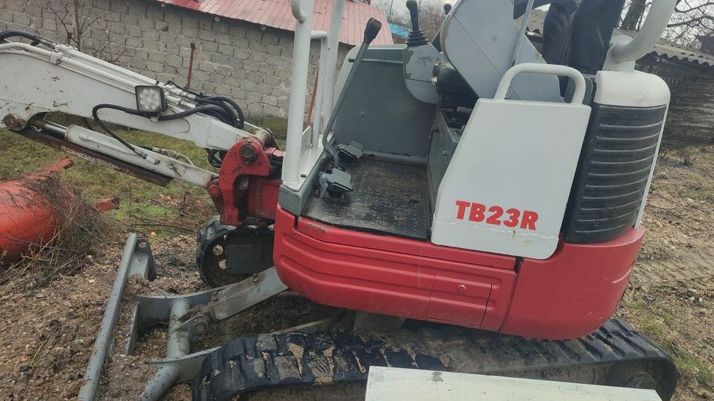 Miniexcavator Takeuchi 2.4 tone