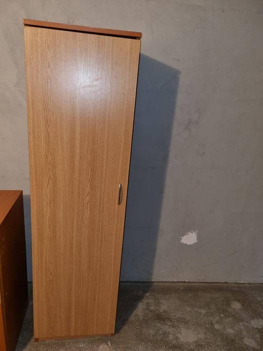 Vand soldat si dulap de bucatarie