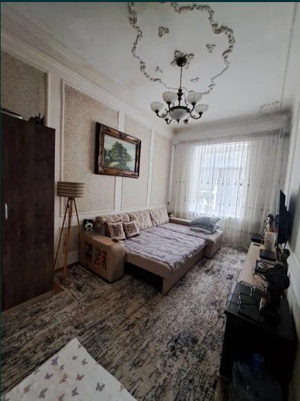 Квартира на Тарас Шевченко 3/3/4 Высокопотолочка 
Ж/