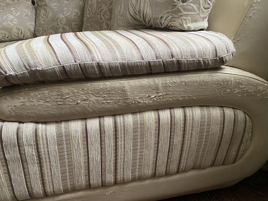 Продам диван угловой