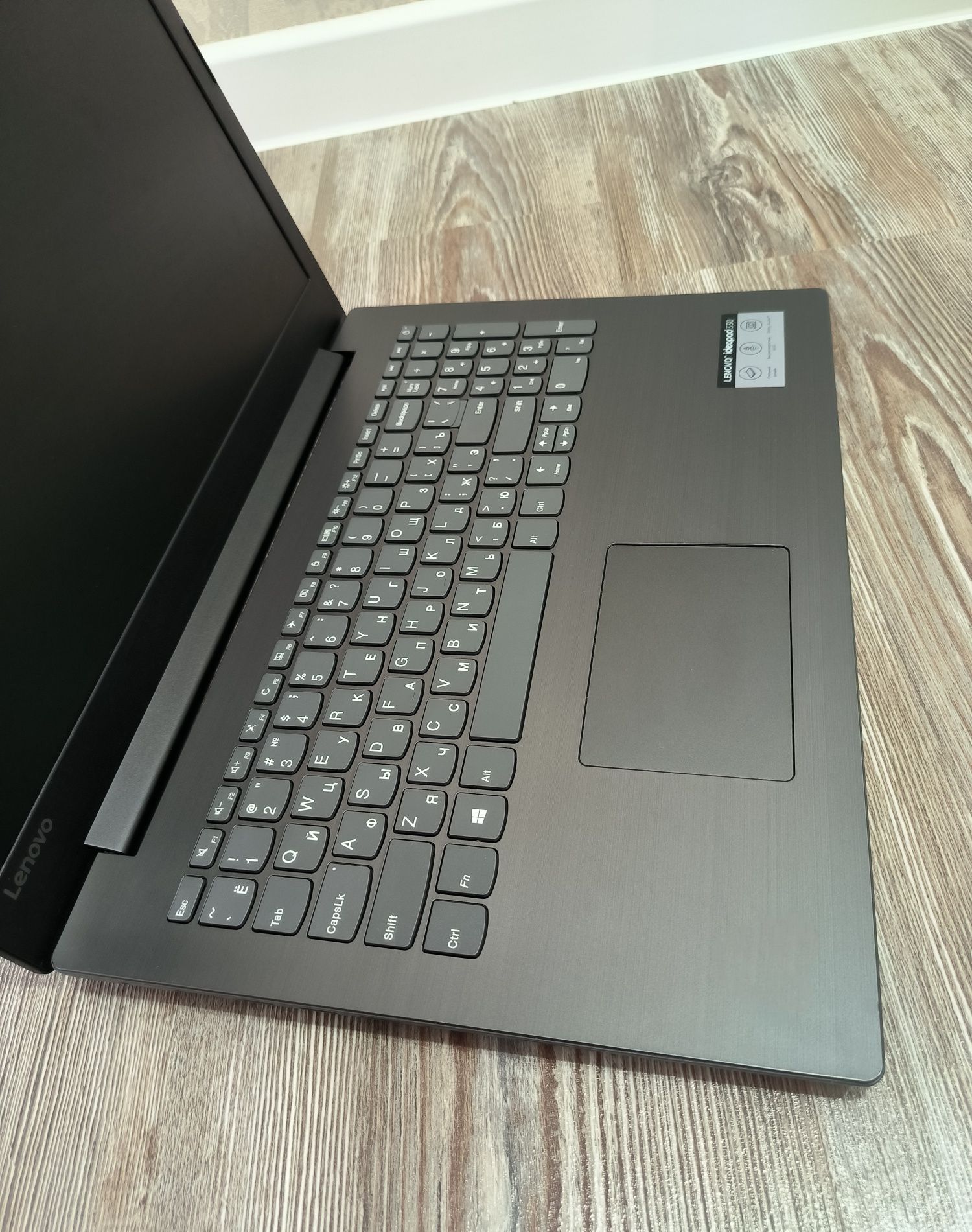 Новый ноутбук Lenovo ideapad/Ryzen 3 2200/SSD 256 гигабайт/15,6 дюйм