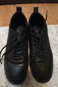 Мужская обувь черная