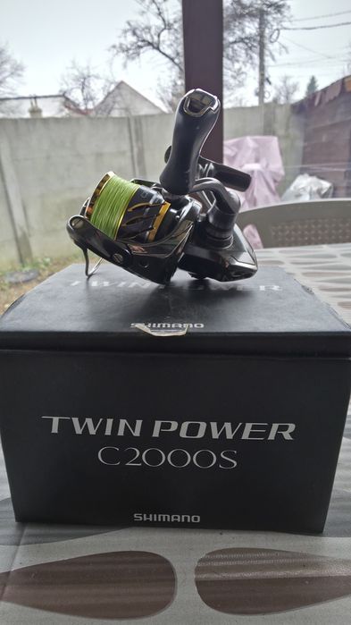 Mulineta Shimano Twin Power C2000S