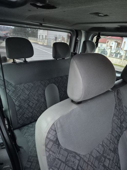 Vând/Schimb Opel vivaro 8+1 locuri 1,9 tdi