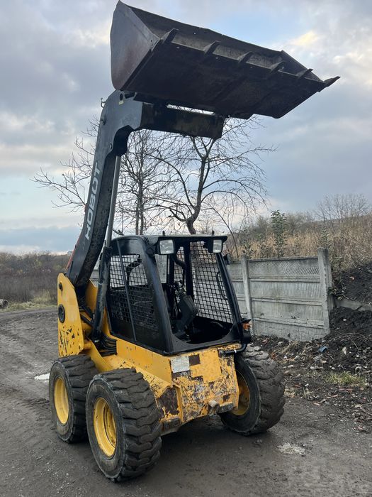 Vând miniincarcator Jcb