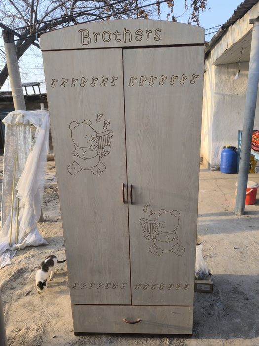 bolalar uchun shkaf, divan