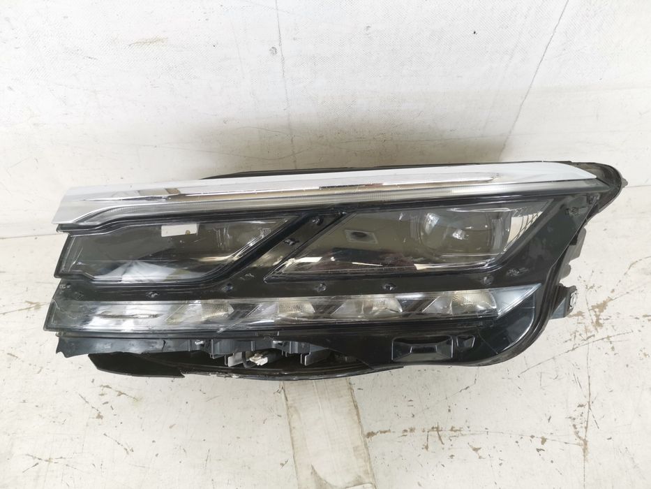 Фар Ляв Пълен Лед Фолксваген / Volkswagen Touareg трето поколение CR [