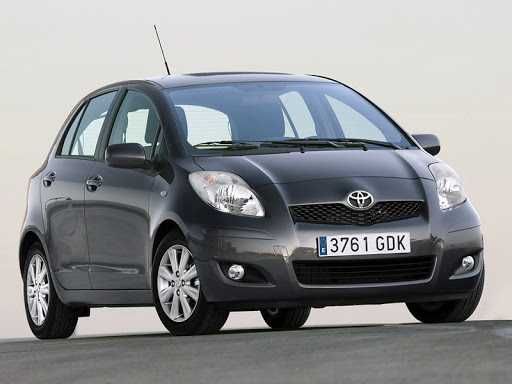 Фара/Бампер на Toyota Yaris 09-11 / Ярис Хетжбек 09-11