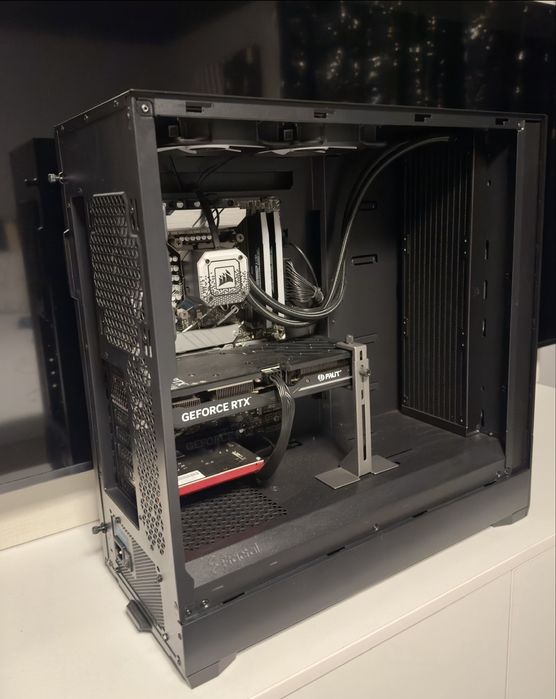 Vand PC Gaming i7-14700K / RTX 4070 GREUCEANU EPIC ULTRA