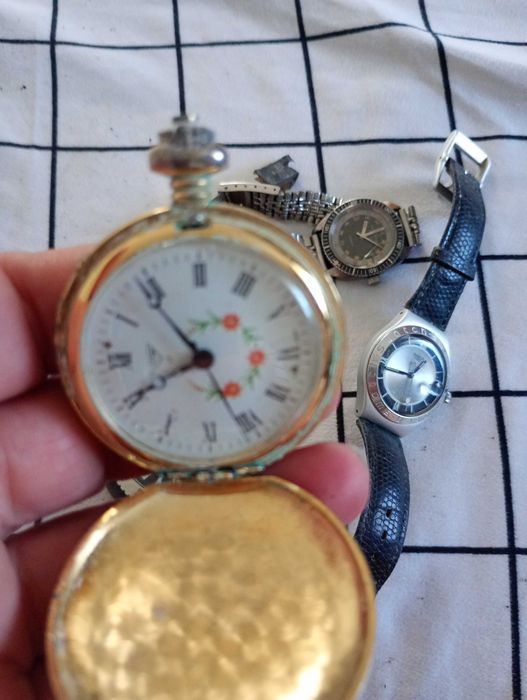 Ceasuri diferite mărci,am mult mai multe decât cele din poze