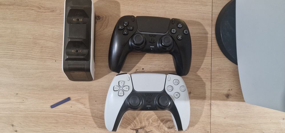 Playstation 5 1tb.с 2 Джойстика