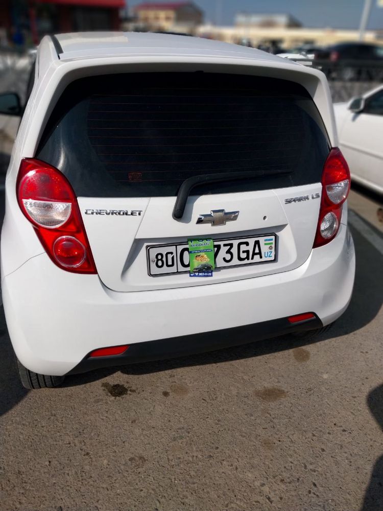 Chevrolet spark 2015