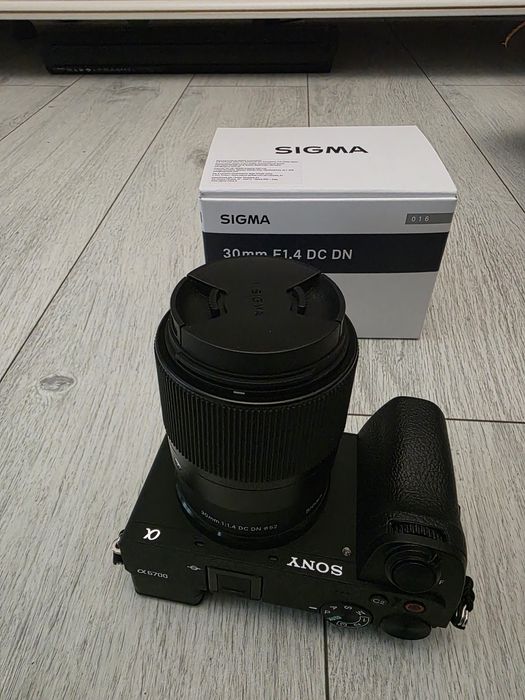 Sigma 30mm F1.4 prindere Sony E, ca nou