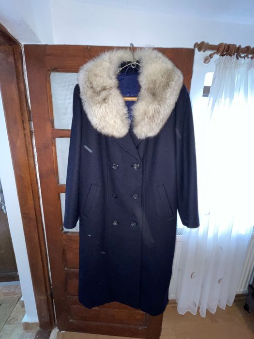 palton de stofa cu guler de blana naturala