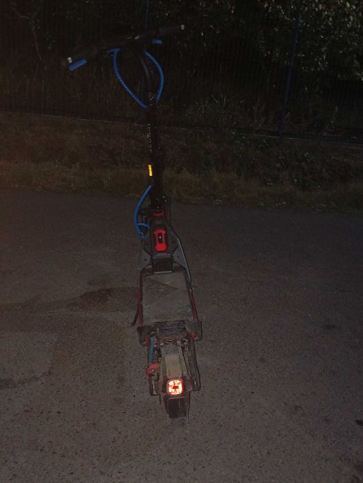 Vând trotineta electrica Ninebot Zt3 pro