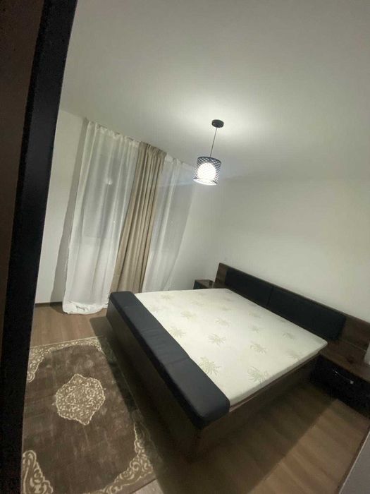 Vând apartament, strada Colinei, 3 camere