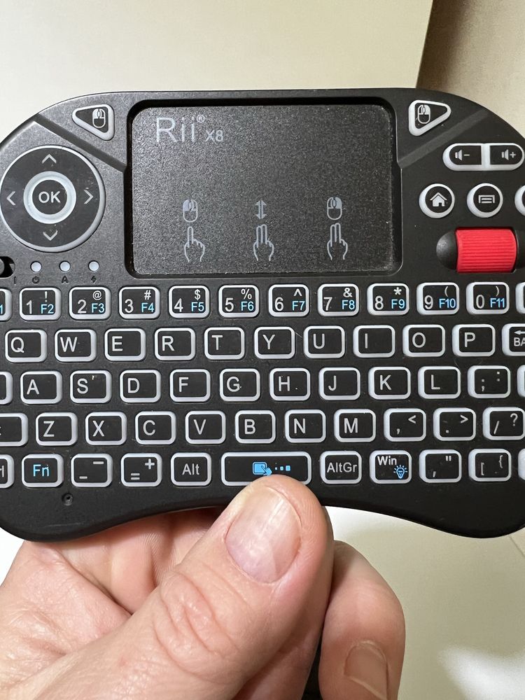 Mini tastatura RII I8+ wifi