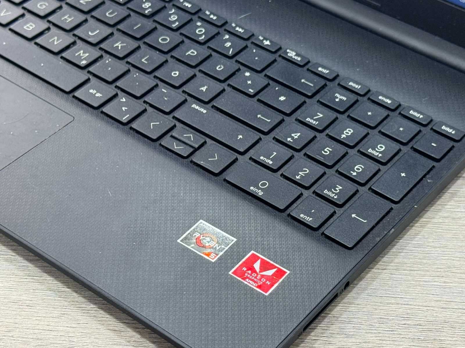 Лаптоп HP 15S- AMD Ryzen 5 3500U 8GB Ram