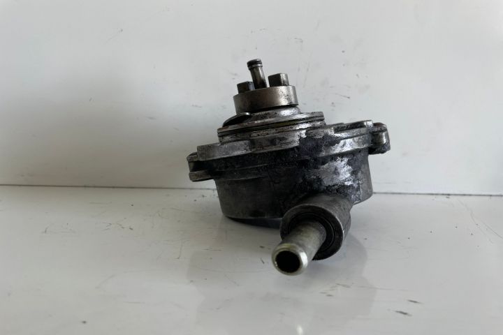 Pompa vacuum A6112300265 Mercedes-Benz C-Class W203/S203/CL203 seria