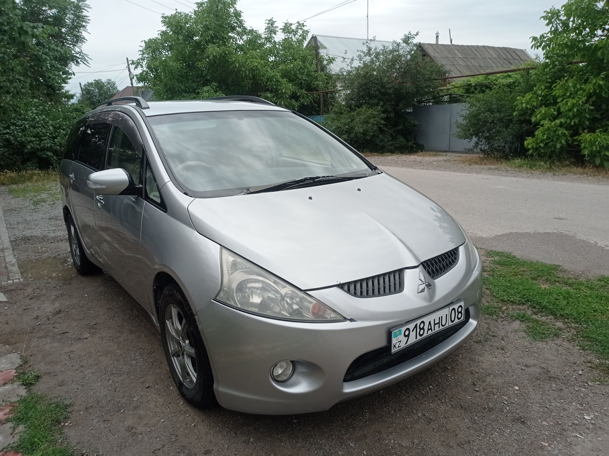 Mitsubishi Grandis