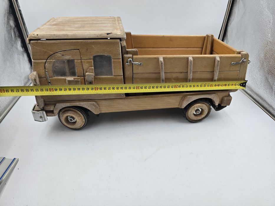 Jucarii vechi  automodel