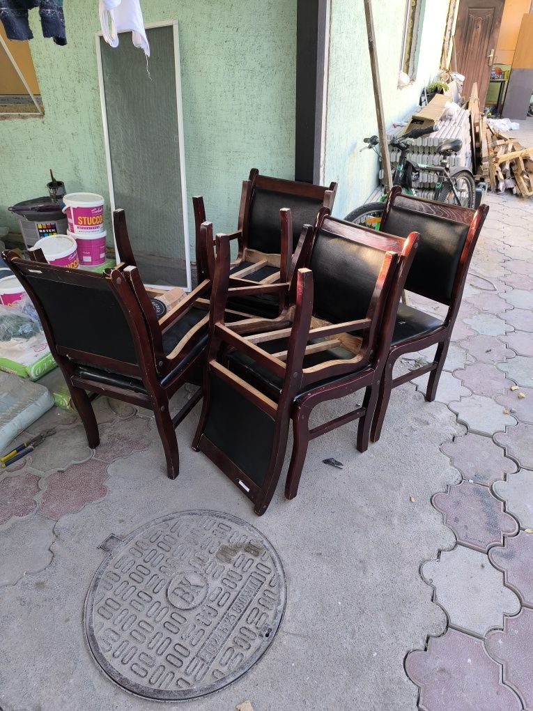 Стулья офисные продам