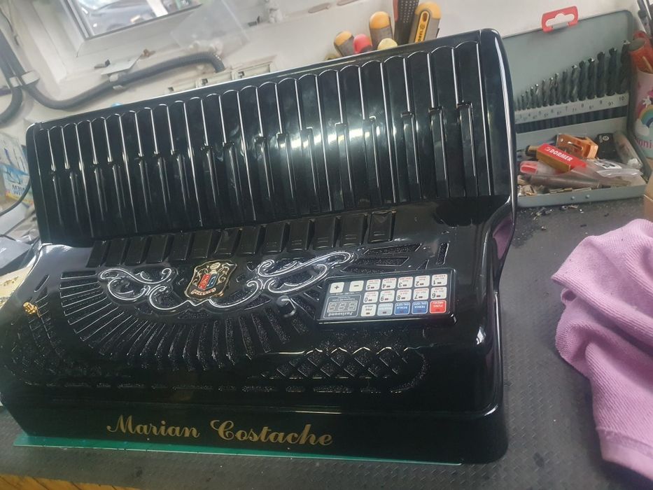 Vand schimb acordeon digital