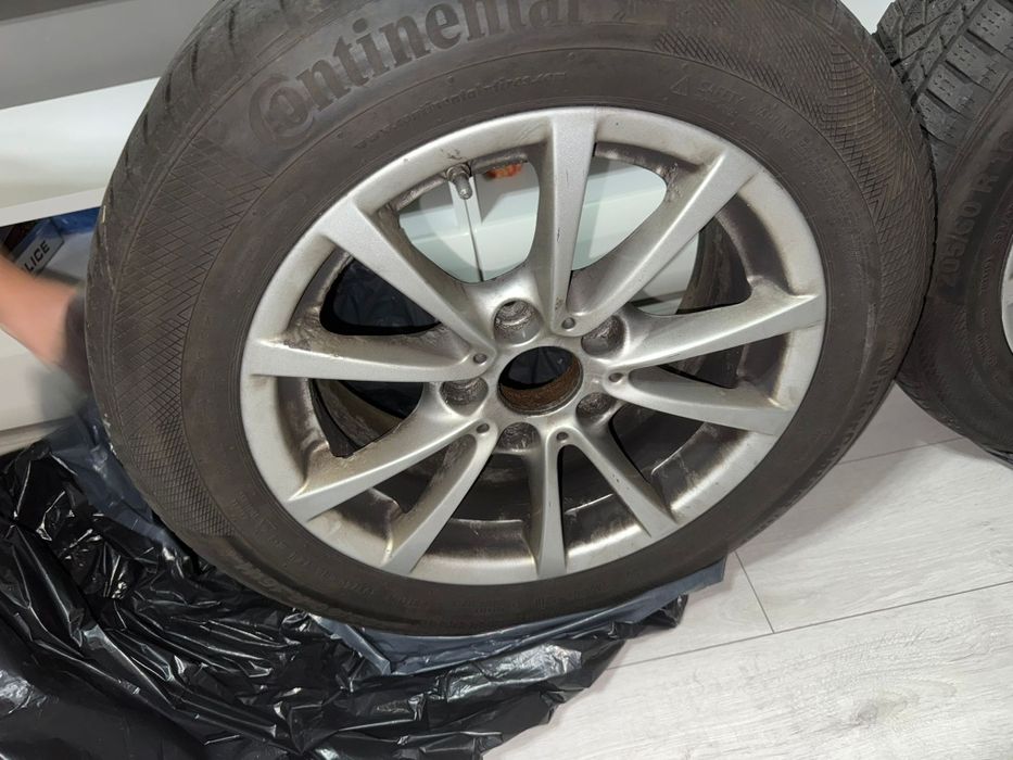 Jante și cauciucuri BMW R16