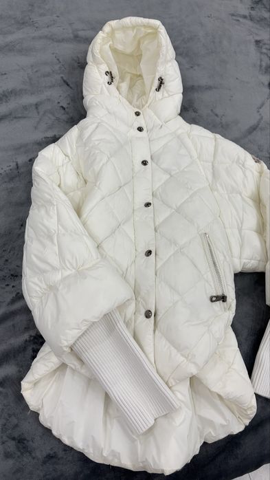 Дамско бяло зимно яке