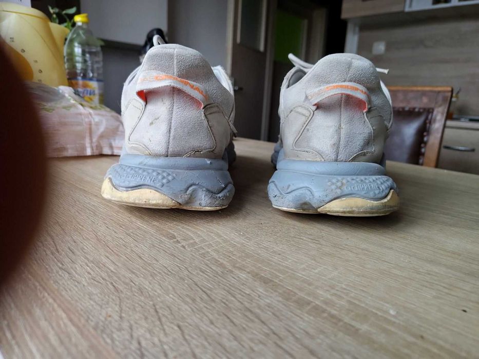 ADIDAS Ozweego 46ти номер