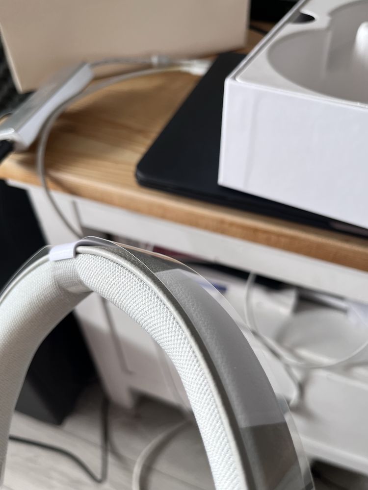 Слушалки Dolby Atmos bang&olufsen Beoplay Portal