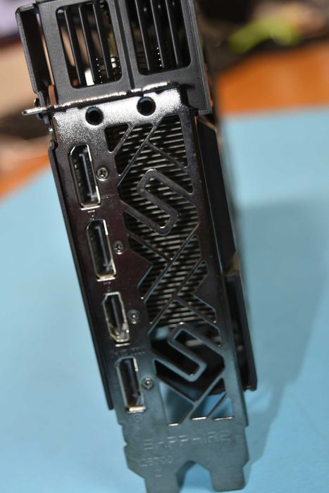 Sapphire Pulse Radeon RX 5700 XT 8 GB GDDR6 - Видео карта за игри