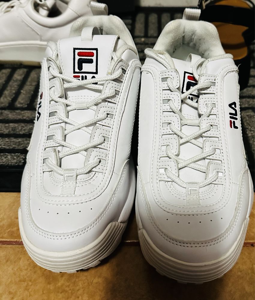 Дамски маратонки FILA Disruptor Low!
