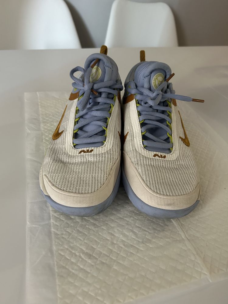 Маратонки Nike air court zoom