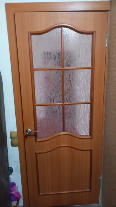 Двери межкомнатные б/у в хорошем состоянии. 80 х 200 правое открыв