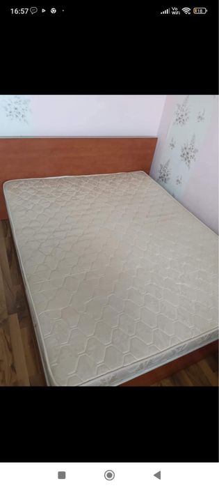 De vanzare pat cu saltea