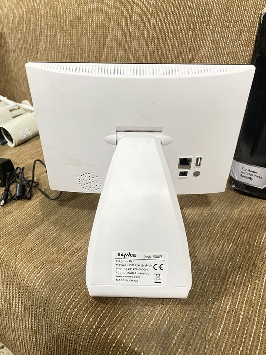 Пълен комплект видеонаблюдение WIFI камери 4бр , NVR с монитор.