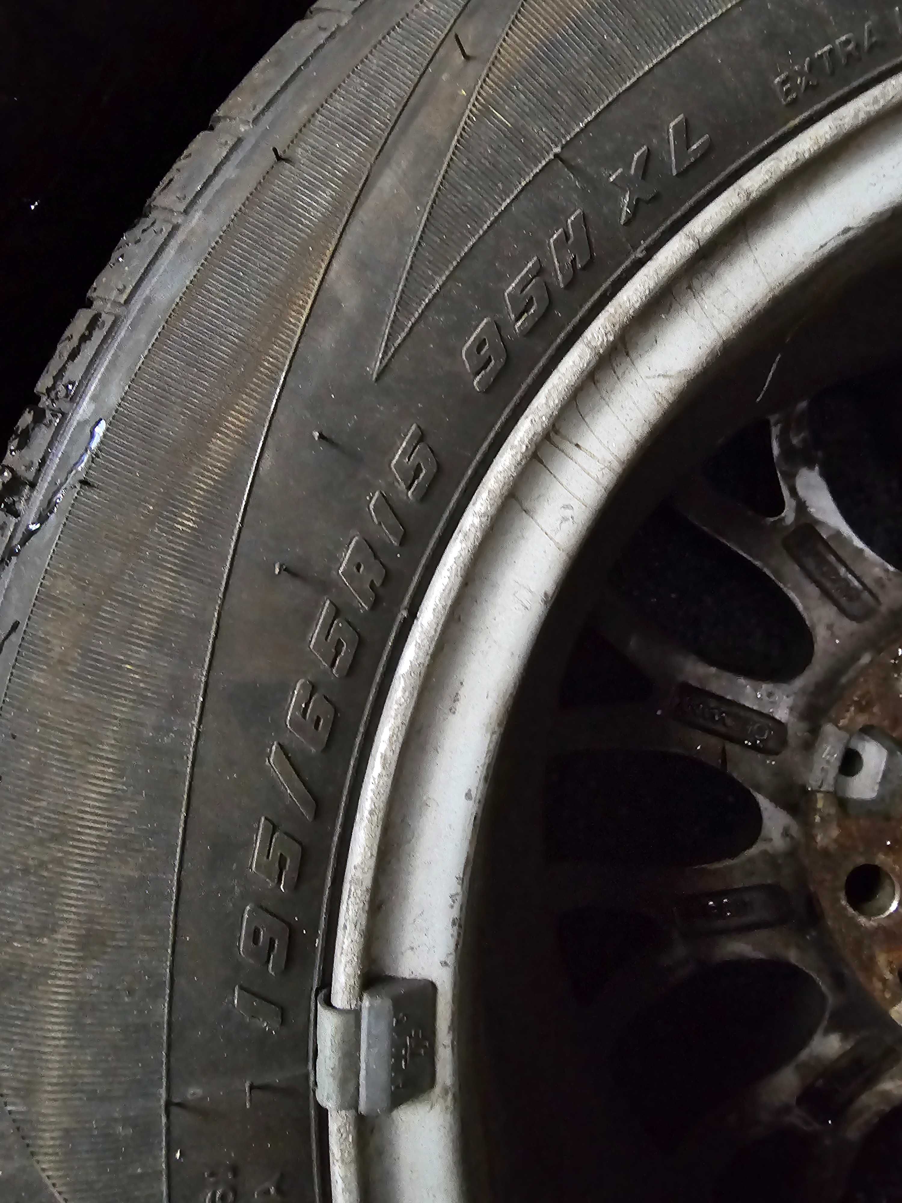 Jante R15+pneuri de vara pentru BMW seria 1 si 3: e36,e46,e90,e80,e81