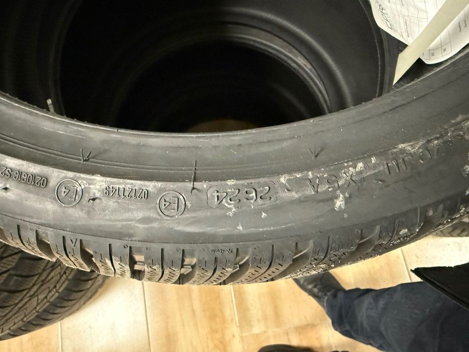 Bridgestone Blizak LM005 275/30/20, 245/35/20