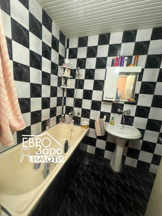 Продава се Тристаен апартамент в Стара Загора, Център - 81 кв.м за 963 €/кв.м - Снимка #9