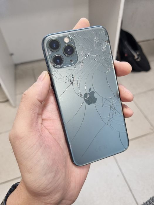 IPhone 11 pro 64gb битый