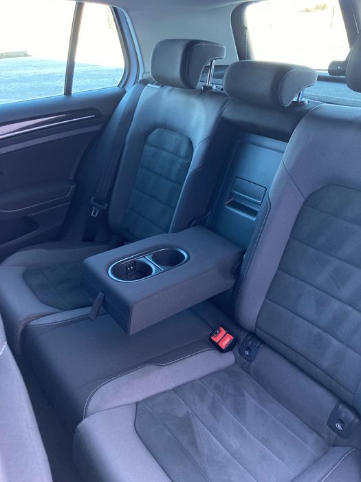 VW Golf 7.5 Highline ( напълно обслужен)