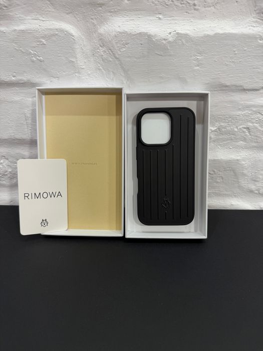 Rimowa Silver & Black Case - Iphone 17 Pro / Max / Iphone 16 Pro / Max
