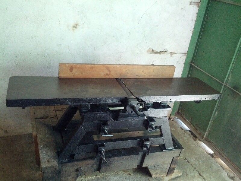 Дърводелска машина абрихт