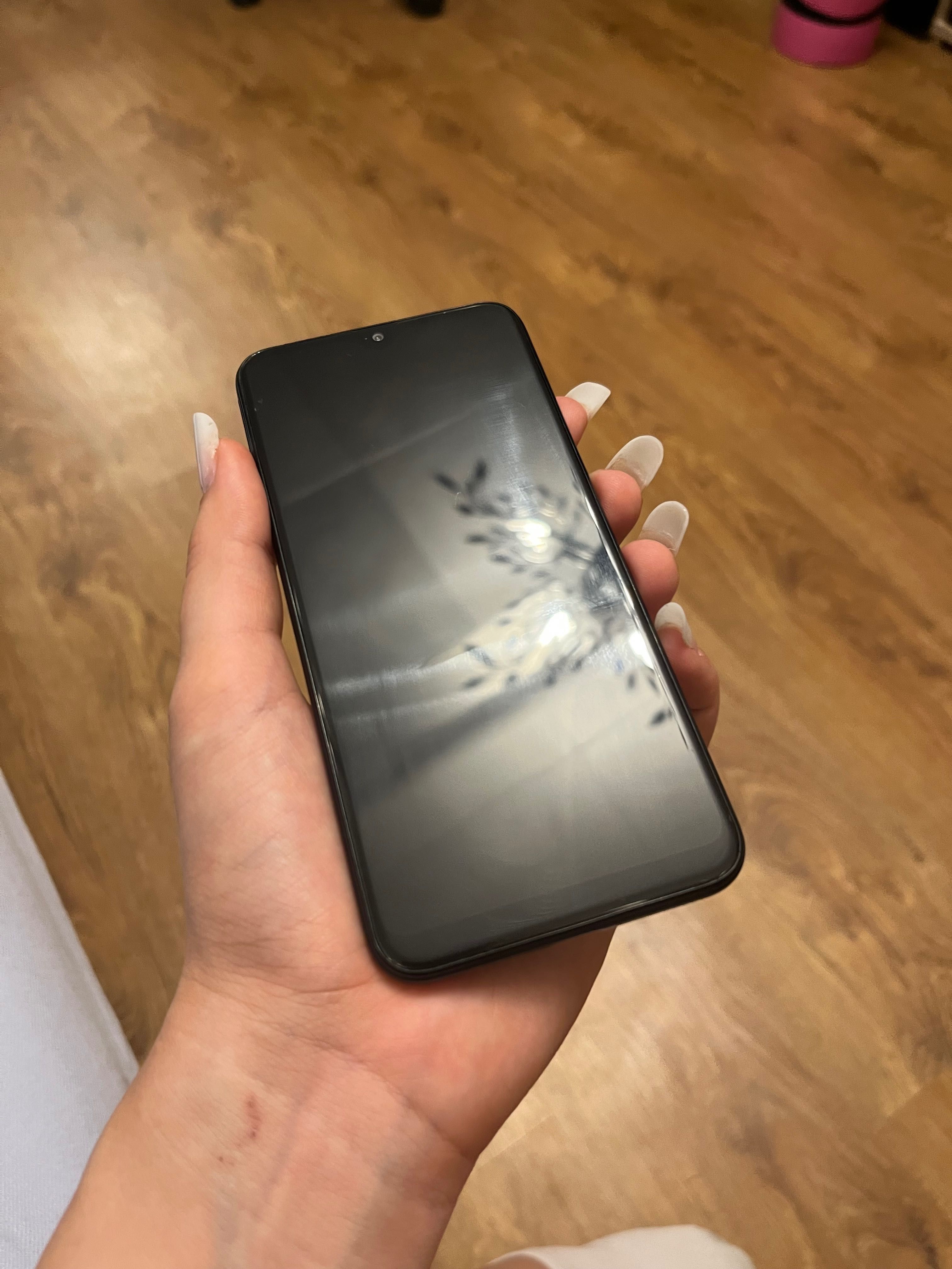 Vând Samsung A20e