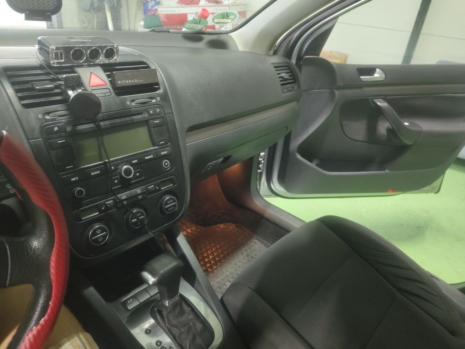vând golf 5  1.9tdi diesel